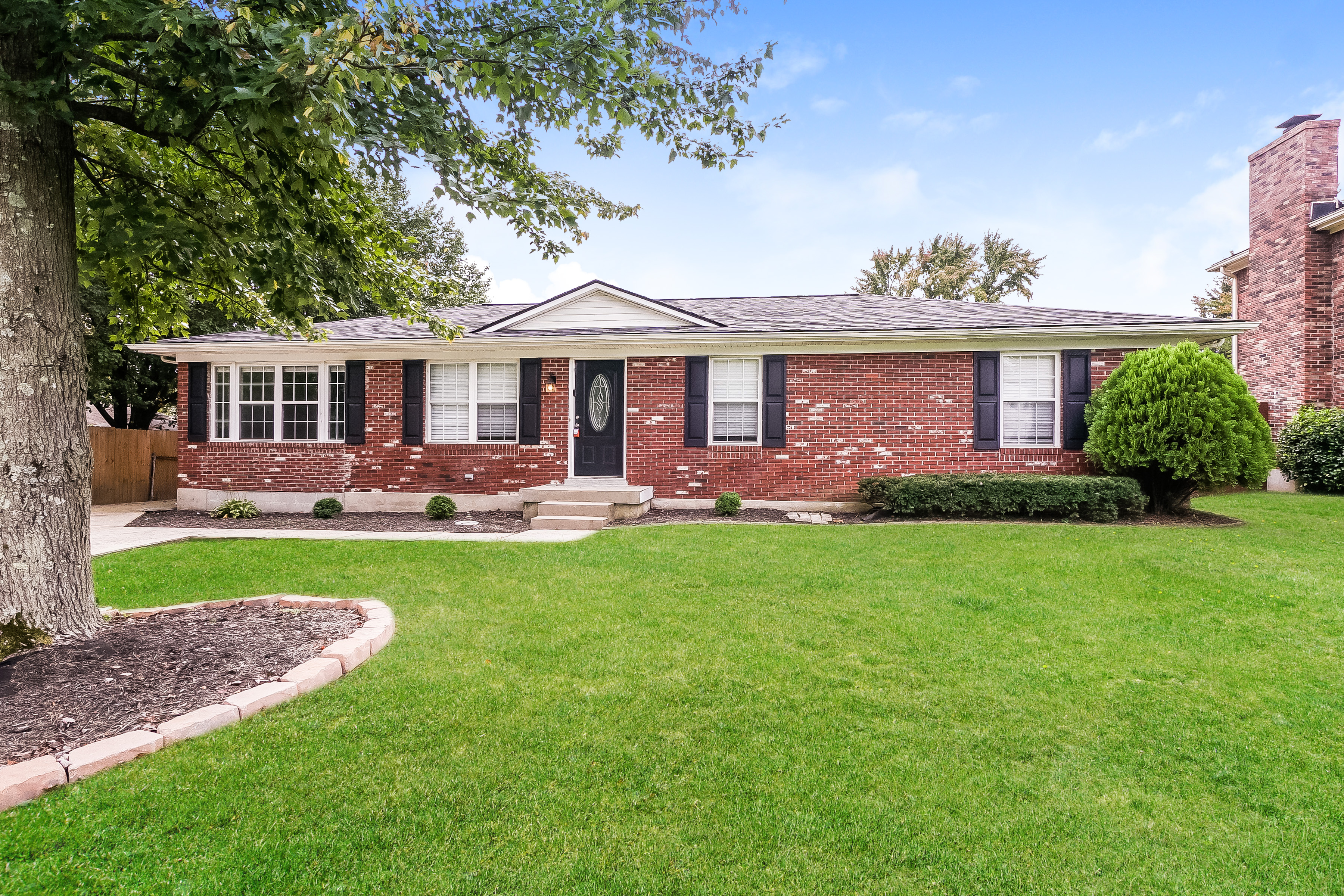 7502 STAYMAN WAY LOUISVILLE, KY 40228